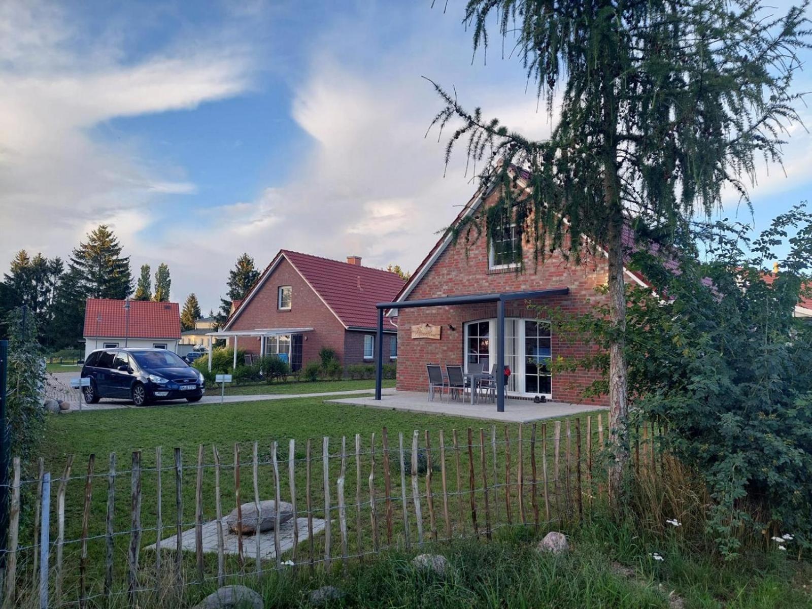 Alleenhuus Warin Exteriör bild